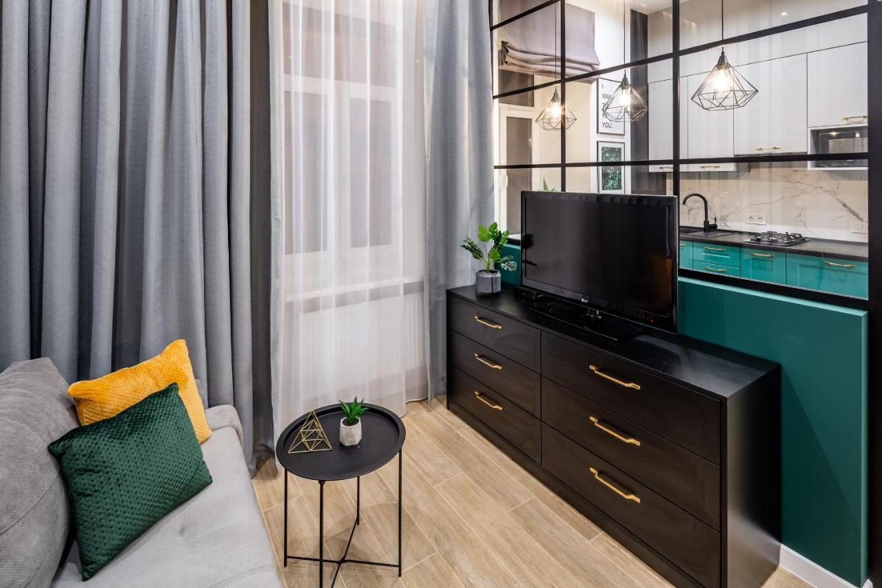 Emerald Lux Apartment. Liveinlviv Dış mekan fotoğraf